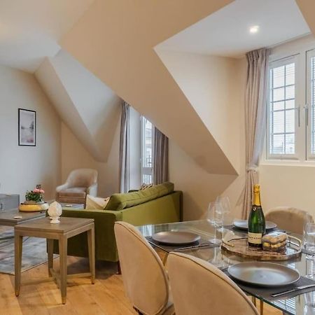 Appartamento Luxury Penthouse - Castle Views - 2 Bed & Parking Windsor Esterno foto